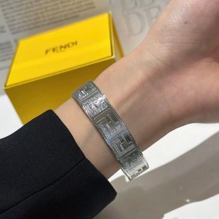 人気No1 フェンディ フォーエバー フェンディ ブレスレット コピー fet24512 人気No1 フェンディ フォーエバー フェンディ ブレスレット コピー fet24512