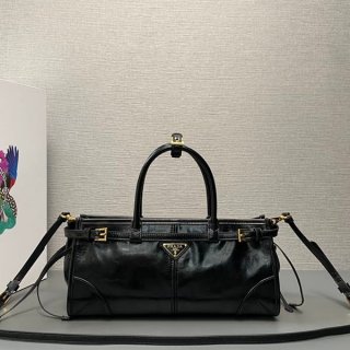 使い勝手良しプラダ ミディアム レザー ハンドバッグ コピー 1BA4262CYR 使い勝手良しプラダ ミディアム レザー ハンドバッグ コピー 1BA4262CYR