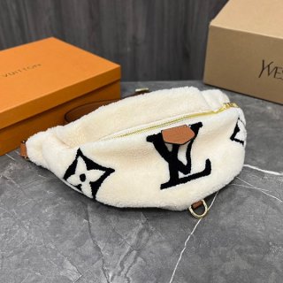 大人気!ルイヴィトン モコモコ バッグ 本物 モノグラム テディ バムバッグ もこもこ M55425 大人気!ルイヴィトン モコモコ バッグ 本物 モノグラム テディ バムバッグ もこもこ M55425