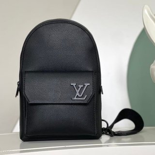 入手困難ルイヴィトン パイロット スリングバッグ ブラック 本物 M23736 入手困難ルイヴィトン パイロット スリングバッグ ブラック 本物 M23736