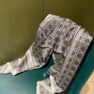 ディオール カナージュ デニム ショール コピー ウールシルクカシミア dej00438 ディオール カナージュ デニム ショール コピー ウールシルクカシミア dej00438