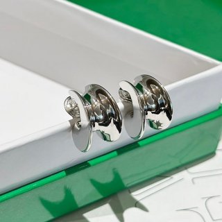 ボッテガ Hビームピアス コピー◆シルバー◆セレブ愛用◆国内完売の新作 bog39328 ボッテガ Hビームピアス コピー◆シルバー◆セレブ愛用◆国内完売の新作 bog39328