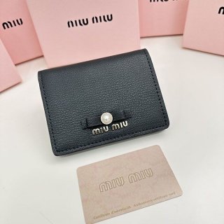 人気急上昇 ミュウミュウ 財布 本物 アウトレット mya01290
