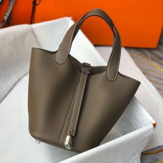 超入手困難エルメス ピコタンロックコピー クレマンス シルバー金具he26044 超入手困難エルメス ピコタンロックコピー クレマンス シルバー金具he26044