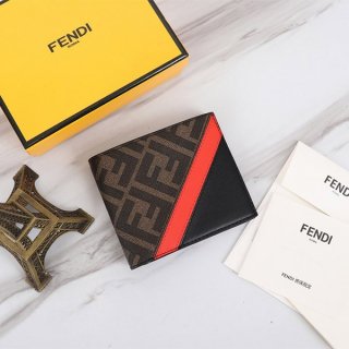 フェンディ 本物 FFファブリック 二つ折り財布 すぐお届け feq71122 フェンディ 本物 FFファブリック 二つ折り財布 すぐお届け feq71122
