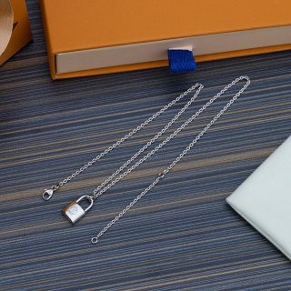 【日本未発売】ルイヴィトン パンダンティフ 本物 シルバーロックイット ネックレス Q93559 【日本未発売】ルイヴィトン パンダンティフ 本物 シルバーロックイット ネックレス Q93559