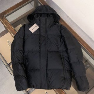 素敵な バレンシアガ BB モノグラム ダウン ジャケット コピー bay31265 素敵な バレンシアガ BB モノグラム ダウン ジャケット コピー bay31265