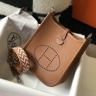エルメス エヴリンミニ 16 TPM ノワール コピー erv53894 エルメス エヴリンミニ 16 TPM ノワール コピー erv53894