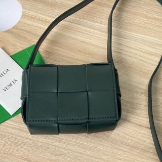 ボッテガ ヴェネタ キャンディー カセット クロスボディミニバッグ本物 boa56854 ボッテガ ヴェネタ キャンディー カセット クロスボディミニバッグ本物 boa56854