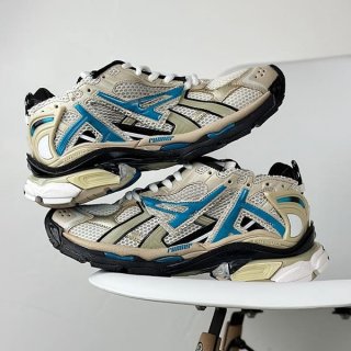 最新でオシャレバレンシアガ メッシュ&ナイロンランナースニーカー 本物 677403W3RB39891 最新でオシャレバレンシアガ メッシュ&ナイロンランナースニーカー 本物 677403W3RB39891