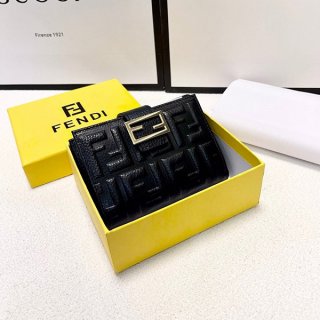 フェンディ コピー 型押しFFロゴ ラムナッパレザー マイクロ 三つ折り財布 fef34514 フェンディ コピー 型押しFFロゴ ラムナッパレザー マイクロ 三つ折り財布 fef34514