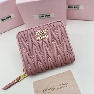 すぐ届 ミュウミュウ 本物 アイボリーナッパ財布 myr09584