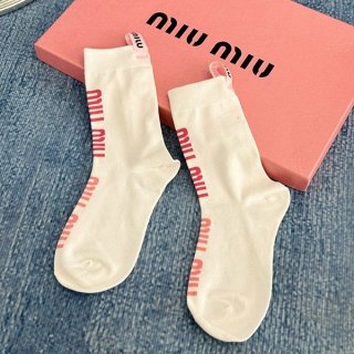 素敵な ミュウミュウ 本物 ロゴ入りコットンソックス myf17068 素敵な ミュウミュウ 本物 ロゴ入りコットンソックス myf17068
