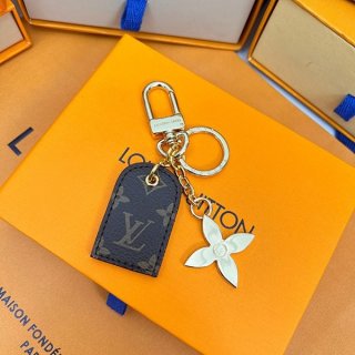 高品質ルイヴィトン ギフトに☆ポルト クレLVフォーユーキーホルダー コピー M00833 高品質ルイヴィトン ギフトに☆ポルト クレLVフォーユーキーホルダー コピー M00833