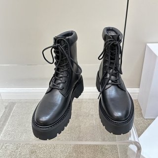 定番人気 セリーヌ バルキー レースアップブーツ 本物 Cek74604 定番人気 セリーヌ バルキー レースアップブーツ 本物 Cek74604