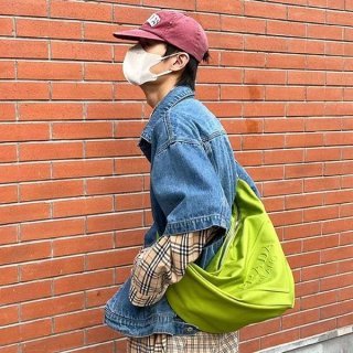 超希少!プラダ トライアングル キャンバスバッグ 本物 pum89873 超希少!プラダ トライアングル キャンバスバッグ 本物 pum89873