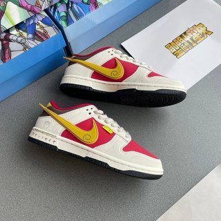 聖闘士星矢 ナイキ コピー SB ダンク ロー スニーカー ホワイトレッドゴールド nak44194 聖闘士星矢 ナイキ コピー SB ダンク ロー スニーカー ホワイトレッドゴールド nak44194