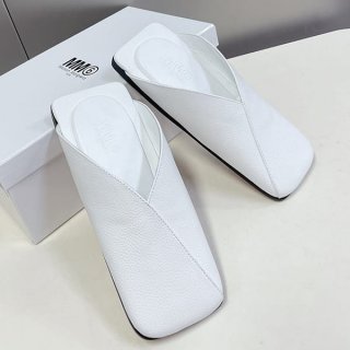 定番MM6 メゾンマルジェラ コピー レザー スクエア スリッポン Mas43177 定番MM6 メゾンマルジェラ コピー レザー スクエア スリッポン Mas43177