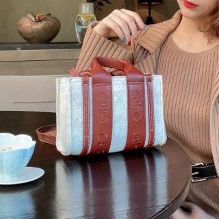 完売必至クロエ woody 本物 ミディアム キャンバストートバッグ chx08504 完売必至クロエ woody 本物 ミディアム キャンバストートバッグ chx08504