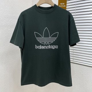 完売必至バレンシアガ アディダス 本物 オーバーサイズTシャツ 723976TNVN81070 完売必至バレンシアガ アディダス 本物 オーバーサイズTシャツ 723976TNVN81070