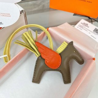エルメス ロデオ ペガサス 本物 PM チャーム アニオン×コットン erc76470