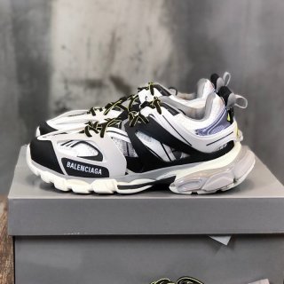 日本未入荷 バレンシアガ スニーカー 本物 メンズTrack.2トレーナースニーカー bai99562 日本未入荷 バレンシアガ スニーカー 本物 メンズTrack.2トレーナースニーカー bai99562