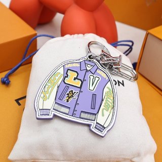 ルイヴィトン キーホルダーLV バーシティ 本物 ジャケット MP3385 ルイヴィトン キーホルダーLV バーシティ 本物 ジャケット MP3385
