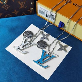 超話題!ルイヴィトン LVロゴ ネックレス コピー 2色 vuh37902 超話題!ルイヴィトン LVロゴ ネックレス コピー 2色 vuh37902
