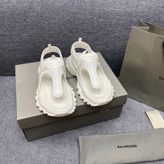 バレンシアガ サンダル コピー トリプル S 本物 クリア ソール 536737W09OM5504 サンダル