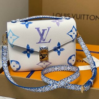 セレブ多数愛用ルイヴィトン ショルダーバッグ 本物 ポーチ モノグラム LV 青 M23055 セレブ多数愛用ルイヴィトン ショルダーバッグ 本物 ポーチ モノグラム LV 青 M23055