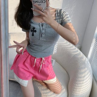 完売必至 クロムハーツ コピー クロス セメタリー Tシャツ Kue04006 完売必至 クロムハーツ コピー クロス セメタリー Tシャツ Kue04006