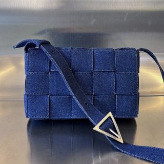 大人気!ボッテガ ヴェネタ カセット クロスボディ デニムバッグ コピー 大人気!ボッテガ ヴェネタ カセット クロスボディ デニムバッグ コピー