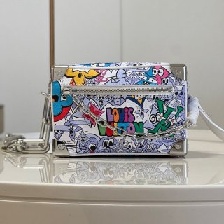 希少 ルイヴィトン コピー ミニソフトトランク ショルダーバッグ vub38671 希少 ルイヴィトン コピー ミニソフトトランク ショルダーバッグ vub38671