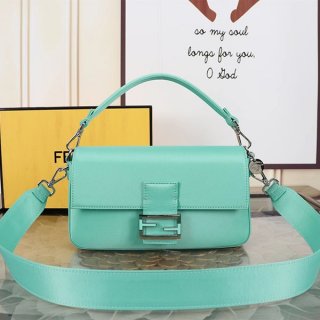 コラボ限定 ティファニー フェンディ コピー バゲットバッグ ミディアム fep69335 コラボ限定 ティファニー フェンディ コピー バゲットバッグ ミディアム fep69335