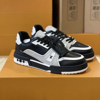 目を惹くカラー ルイヴィトン 本物 スニーカー LV トレーナー vuo01545 目を惹くカラー ルイヴィトン 本物 スニーカー LV トレーナー vuo01545