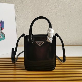 21-22AW【プラダ】スモール ブラッシュドレザー 本物 トートバッグ puv49051 21-22AW【プラダ】スモール ブラッシュドレザー 本物 トートバッグ puv49051