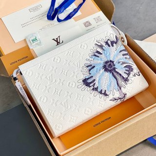 ルイヴィトン クラッチバッグ コピー★人気コラボ LV × YK ポシェットヴォワヤージュ M21681 ルイヴィトン クラッチバッグ コピー★人気コラボ LV × YK ポシェットヴォワヤージュ M21681