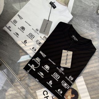 ★追跡付き発送で安心バレンシアガ 本物 ロゴ オーバーサイズ Tシャツ 半袖 2色 baq50186 ★追跡付き発送で安心バレンシアガ 本物 ロゴ オーバーサイズ Tシャツ 半袖 2色 baq50186