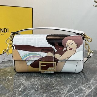 最新でオシャレ フェンディ バゲット 本物 ミディアムファブリックバッグ fen90010 最新でオシャレ フェンディ バゲット 本物 ミディアムファブリックバッグ fen90010
