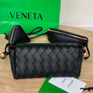 ボッテガヴェネタ ストラップ ポーチ 本物 717429VCP3C8425 ボッテガヴェネタ ストラップ ポーチ 本物 717429VCP3C8425