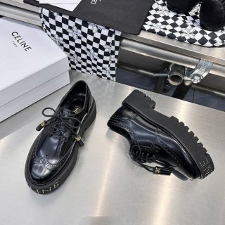 n級 おすすめセリーヌ 本物 バルキー トリオンフ パーフォレイテッドベビーズ Ces79729 n級 おすすめセリーヌ 本物 バルキー トリオンフ パーフォレイテッドベビーズ Ces79729