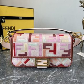 超希少!フェンディ バゲットFF刺繍 ハウンド 本物 ショルダーバッグ feh25658 超希少!フェンディ バゲットFF刺繍 ハウンド 本物 ショルダーバッグ feh25658