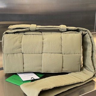 ボッテガ カセット 本物 ナイロン ショルダーバッグ bor31651 ボッテガ カセット 本物 ナイロン ショルダーバッグ bor31651