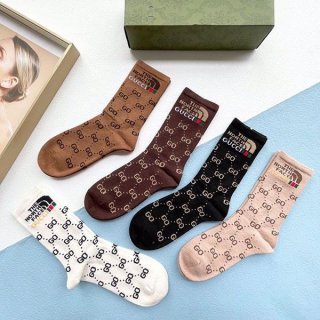 大人気!グッチ ボックス入りソックス コピー 5足 guw24178 大人気!グッチ ボックス入りソックス コピー 5足 guw24178