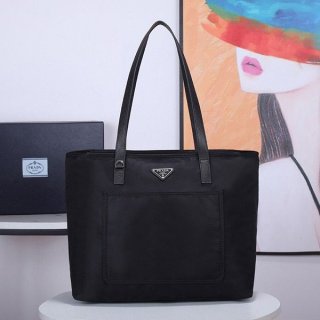 一目惚れプラダ Re-Nylon トートバッグ 本物 レザー ロゴ puc09442 一目惚れプラダ Re-Nylon トートバッグ 本物 レザー ロゴ puc09442