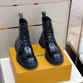 定番ルイヴィトン メンズ ショートブーツ コピー vun38798 定番ルイヴィトン メンズ ショートブーツ コピー vun38798