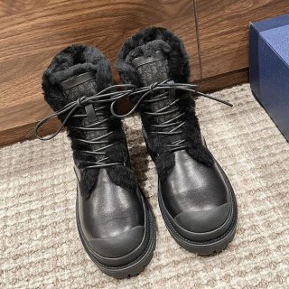 ギフトに最適 ディオール empreinte ヒール 本物 ショート ブーツ des33857 ギフトに最適 ディオール empreinte ヒール 本物 ショート ブーツ des33857