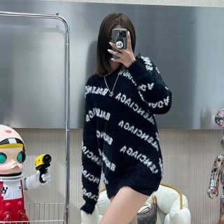 秋冬大セールバレンシアガ ロゴプリントニット 本物 bar69117 秋冬大セールバレンシアガ ロゴプリントニット 本物 bar69117