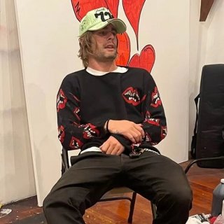 クロムハーツ MattyBoy 本物 赤リップジャカード カシミア ニット Kuu12791