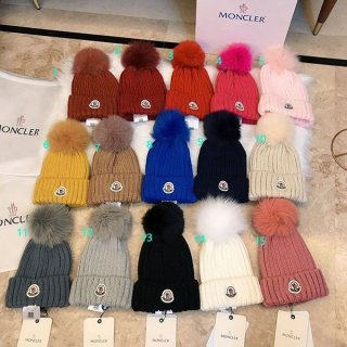 一目惚れモンクレール ポンポン付ビーニーキャップ 本物 mol93419